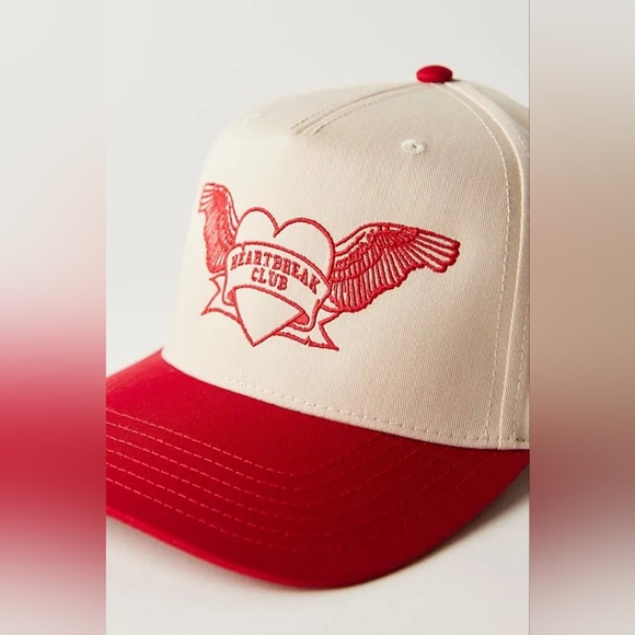 🪷NWT Free People Heartbreak Trucker Hat, One Size Adjustable 🌙 - Picture 1 of 4